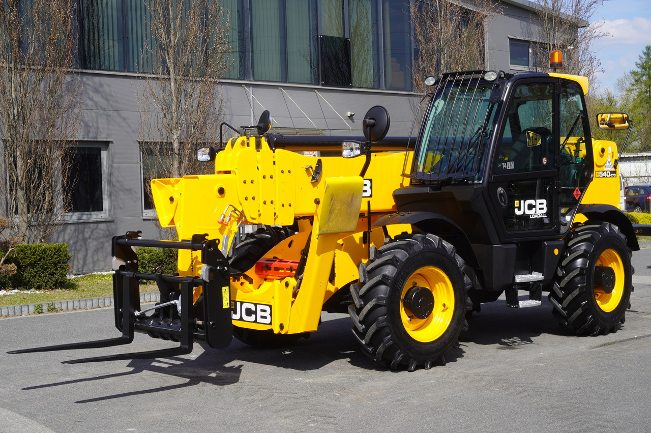 JCB 540-170 Telescopic Loader / 17m / joystick - Телескопичен колесен товарач: снимка 3 JCB 540-170 Telescopic Loader / 17m / joystick - Телескопичен колесен товарач: снимка 3