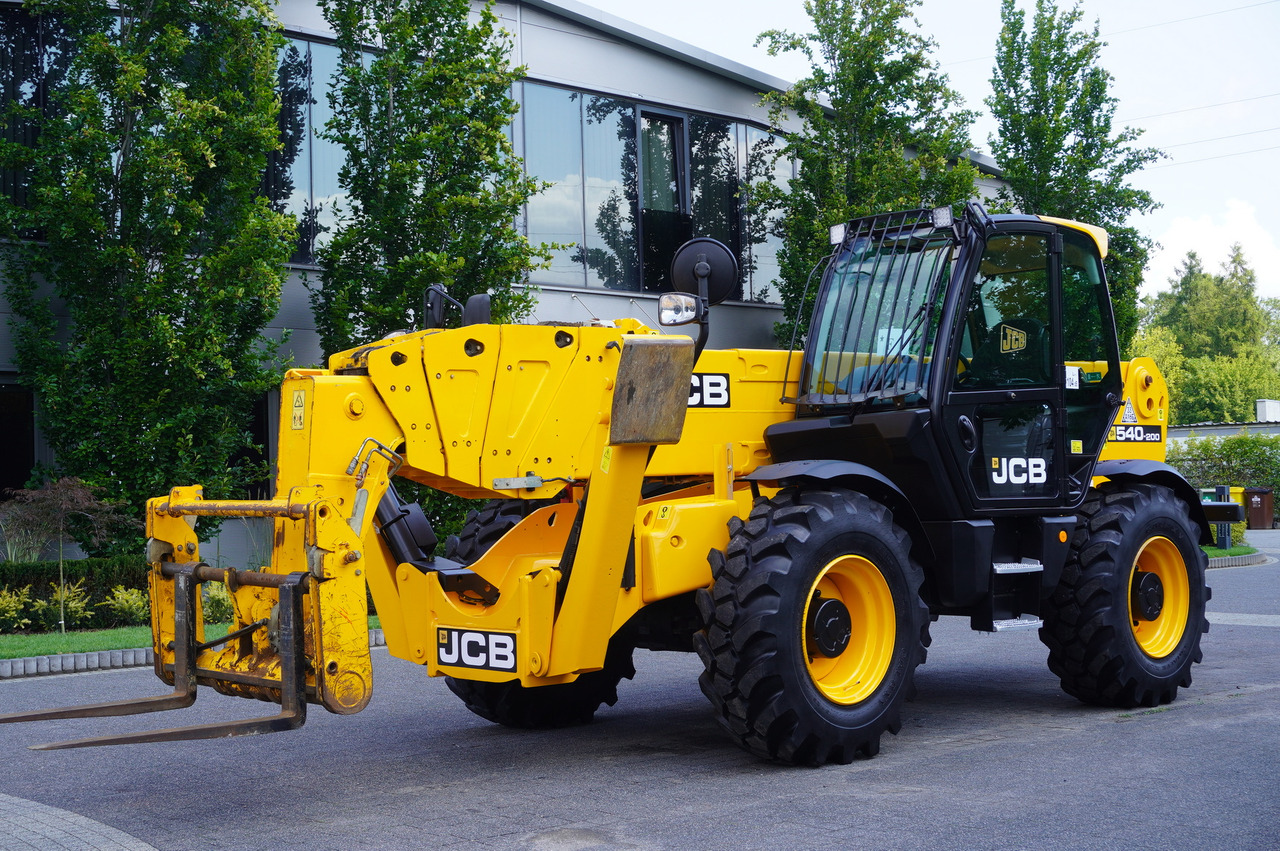 JCB 540-200 Telescopic Loader / 20 m reach / joystick - Телескопичен колесен товарач: снимка 2 JCB 540-200 Telescopic Loader / 20 m reach / joystick - Телескопичен колесен товарач: снимка 2