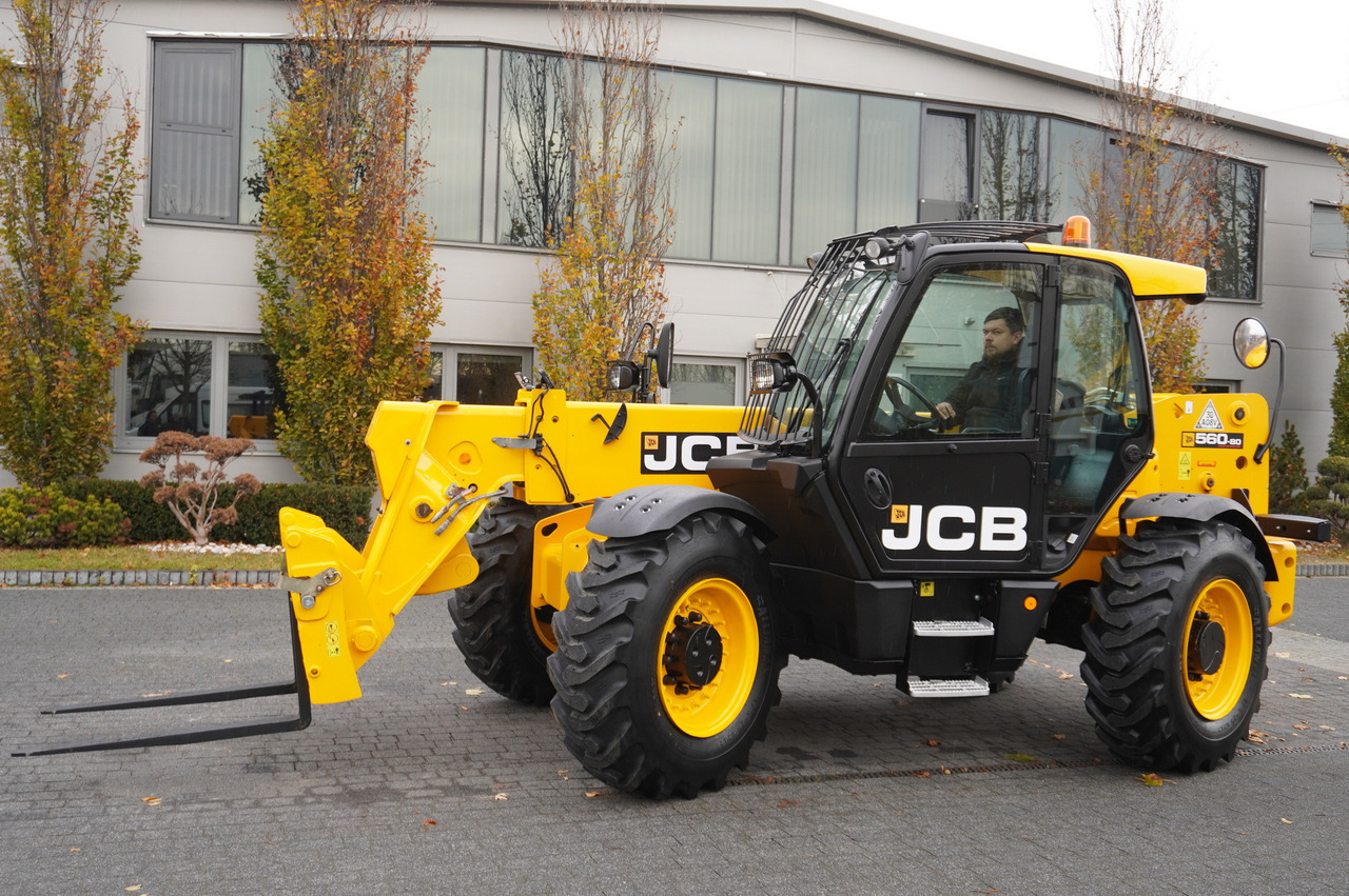 JCB 560-80 / 6 ton lifting capacity / power 146 HP - Телескопичен колесен товарач: снимка 5 JCB 560-80 / 6 ton lifting capacity / power 146 HP - Телескопичен колесен товарач: снимка 5