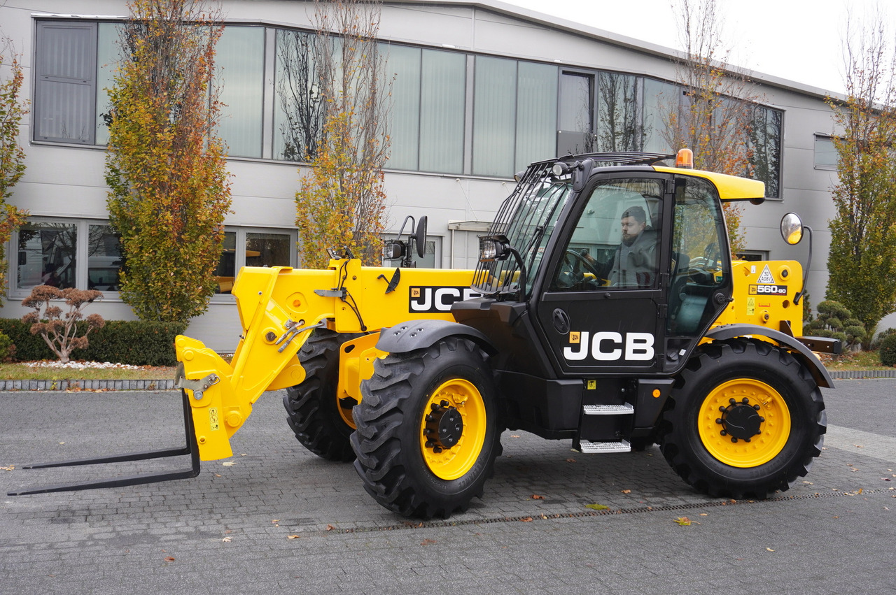 JCB 560-80 / 6 ton lifting capacity / power 146 HP - Телескопичен товарач: снимка 3 JCB 560-80 / 6 ton lifting capacity / power 146 HP - Телескопичен товарач: снимка 3