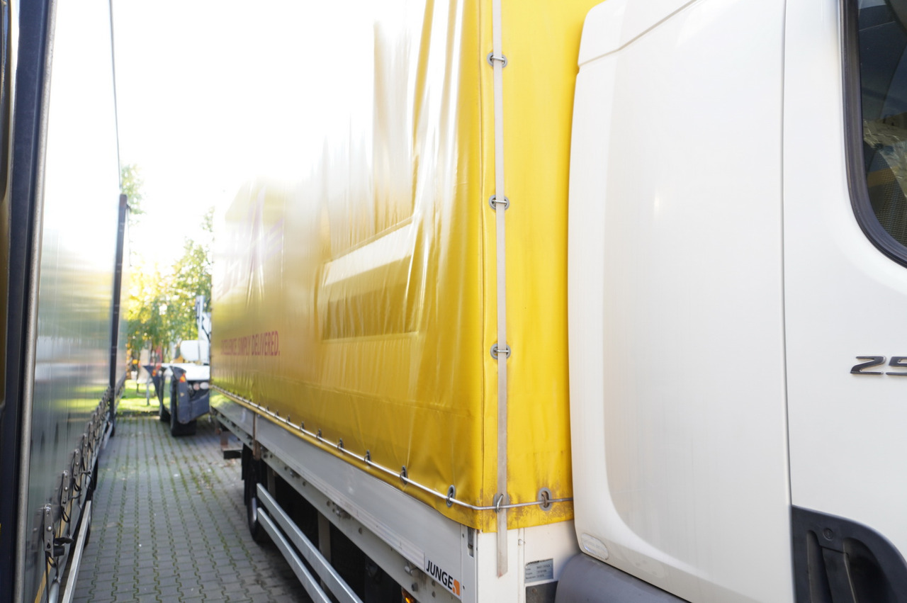 JUNGE Body Tarpaulin JUNGE / 18 Europallets / 2015 - Брезентова каросерия: снимка 4 JUNGE Body Tarpaulin JUNGE / 18 Europallets / 2015 - Брезентова каросерия: снимка 4