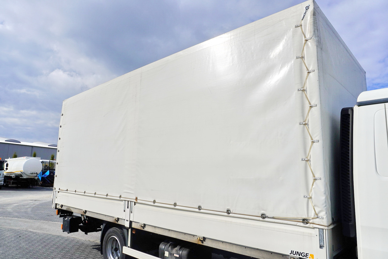 JUNGE Tarpaulin body + lift Dhollandia 1000 kg - Брезентова каросерия: снимка 5 JUNGE Tarpaulin body + lift Dhollandia 1000 kg - Брезентова каросерия: снимка 5