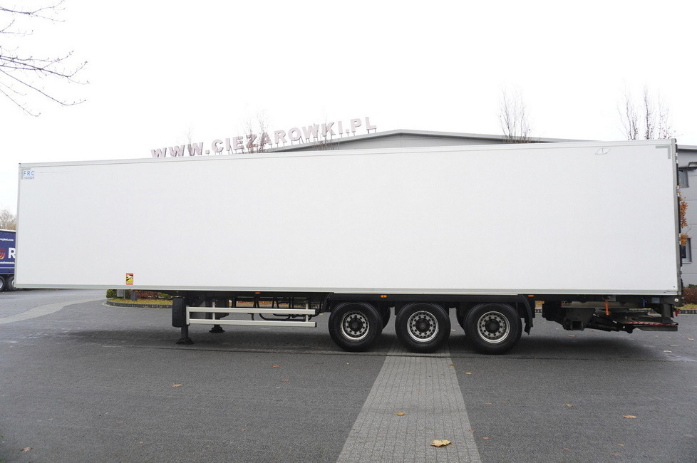 LAMBERET refrigerated semi-trailer / Carrier Vector 1550 unit - Рефрижератор полуремарке: снимка 3 LAMBERET refrigerated semi-trailer / Carrier Vector 1550 unit - Рефрижератор полуремарке: снимка 3