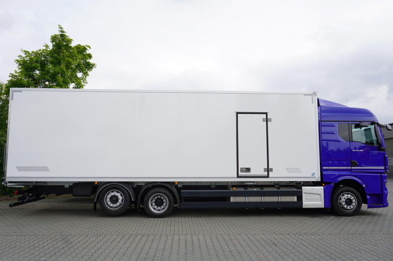 Нови Рефрижератор камион MAN New TGX 26.400 / NEW IGLOOCAR refrigerator 20 pallets / 6×2 / 2024 / 2 units: снимка 7 Нови Рефрижератор камион MAN New TGX 26.400 / NEW IGLOOCAR refrigerator 20 pallets / 6×2 / 2024 / 2 units: снимка 7