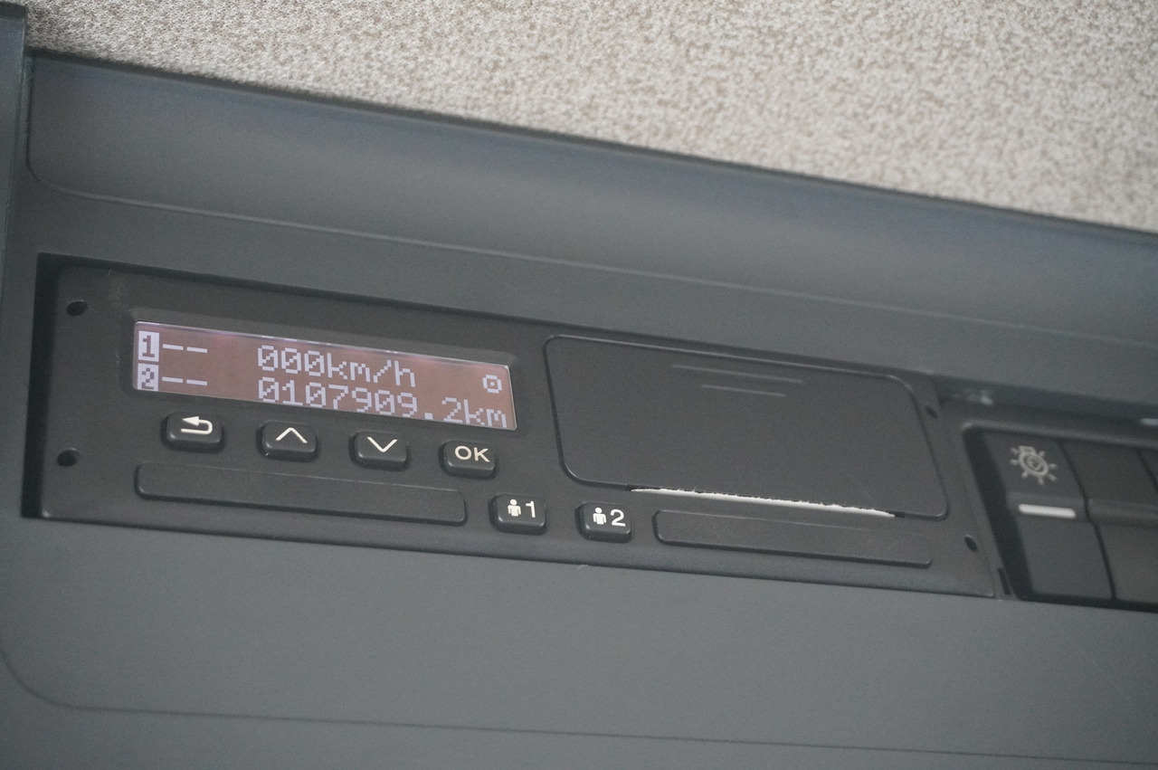 MAN TGL 12.190 / CHEREAU Refrigerator 18 PAL multitemperature / Thermoking T-1200R / 100,000 km - Рефрижератор камион: снимка 2 MAN TGL 12.190 / CHEREAU Refrigerator 18 PAL multitemperature / Thermoking T-1200R / 100,000 km - Рефрижератор камион: снимка 2