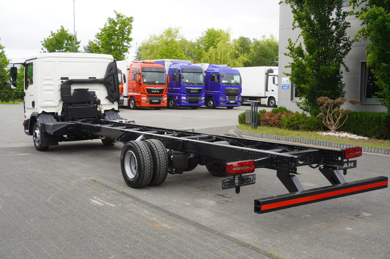 MAN TGL 12.190 / Chassis 8 m / 100 tho. km - Шаси кабина: снимка 4 MAN TGL 12.190 / Chassis 8 m / 100 tho. km - Шаси кабина: снимка 4