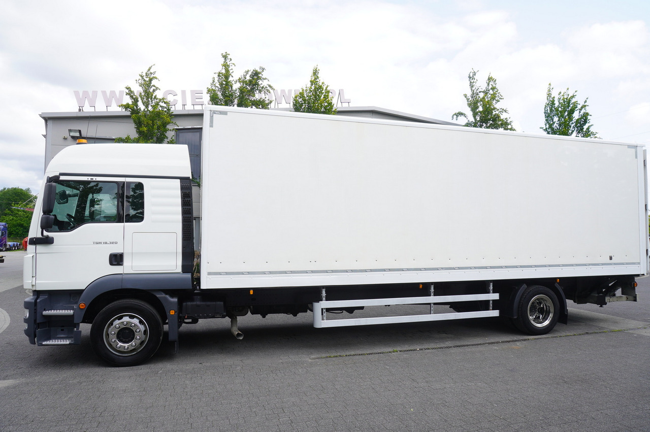 MAN TGM 18.320 / 21 EPAL box / 180 tho. km / Dhollandia 2500 kg / sleeping cab - Камион фургон: снимка 5 MAN TGM 18.320 / 21 EPAL box / 180 tho. km / Dhollandia 2500 kg / sleeping cab - Камион фургон: снимка 5