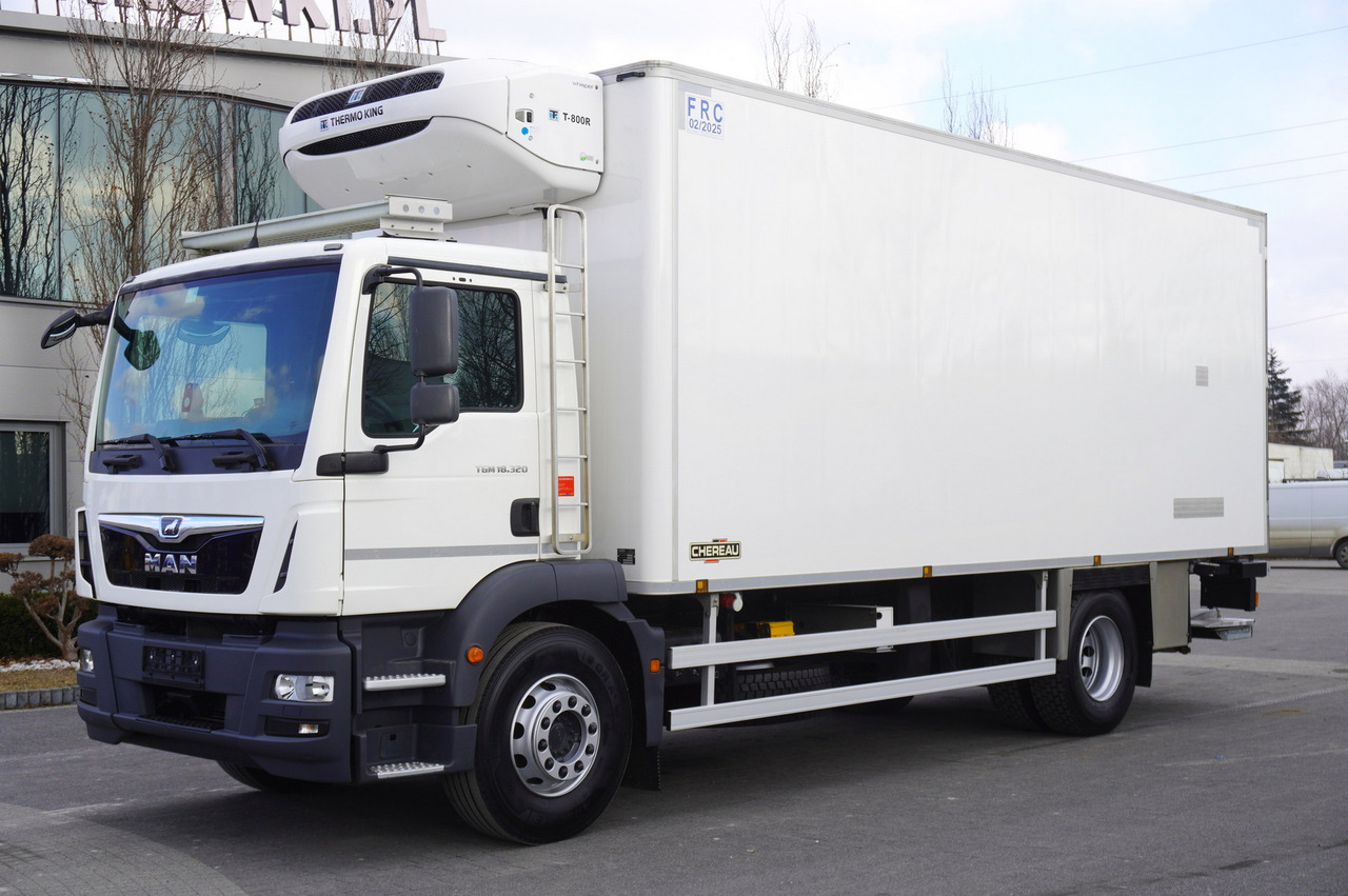 MAN TGM 18.320 / CHEREAU meat hook refrigerator / Carcass elevator - Рефрижератор камион: снимка 2 MAN TGM 18.320 / CHEREAU meat hook refrigerator / Carcass elevator - Рефрижератор камион: снимка 2