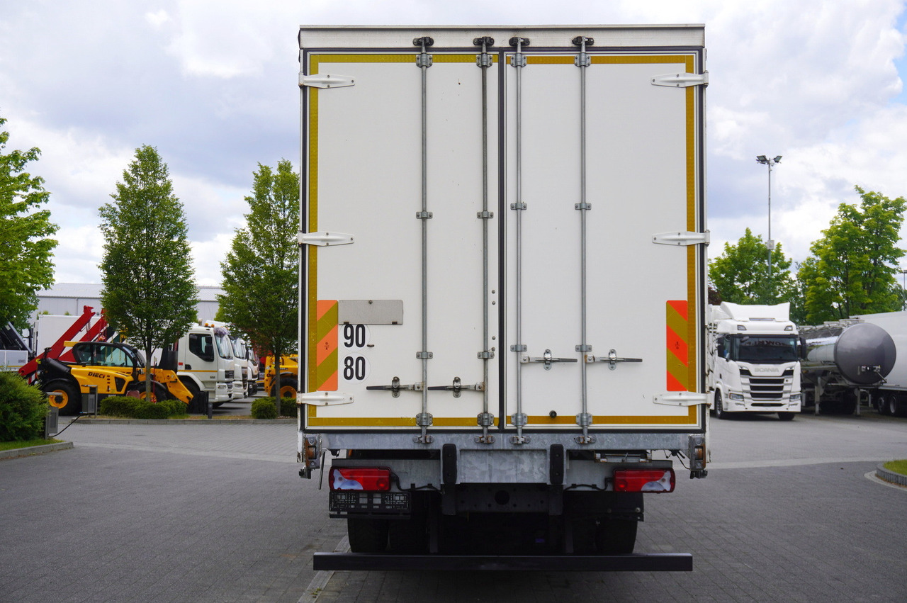 MAN TGS 18.440 / 19 EPAL curtainsider / Sleeper cab - Камион с брезент: снимка 3 MAN TGS 18.440 / 19 EPAL curtainsider / Sleeper cab - Камион с брезент: снимка 3
