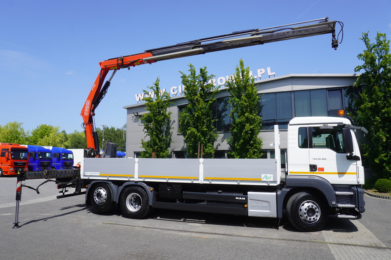 MAN TGS 26.360 Flatbed / Fassi F175 7.7 T / steered 3rd axle - Камион с кран: снимка 4 MAN TGS 26.360 Flatbed / Fassi F175 7.7 T / steered 3rd axle - Камион с кран: снимка 4