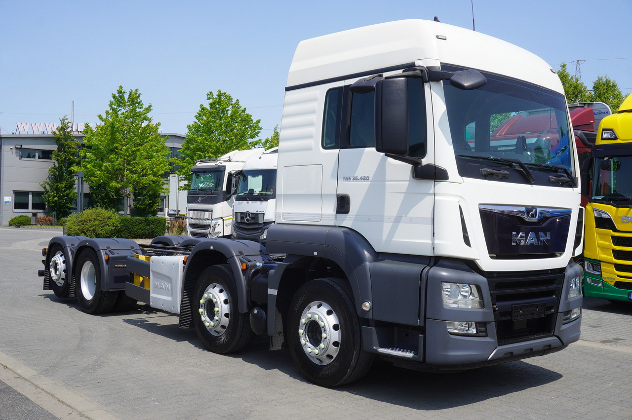 MAN TGS 35.420 8×2 / Chassis 6.4 m / 3 steered axles - Шаси кабина: снимка 4 MAN TGS 35.420 8×2 / Chassis 6.4 m / 3 steered axles - Шаси кабина: снимка 4