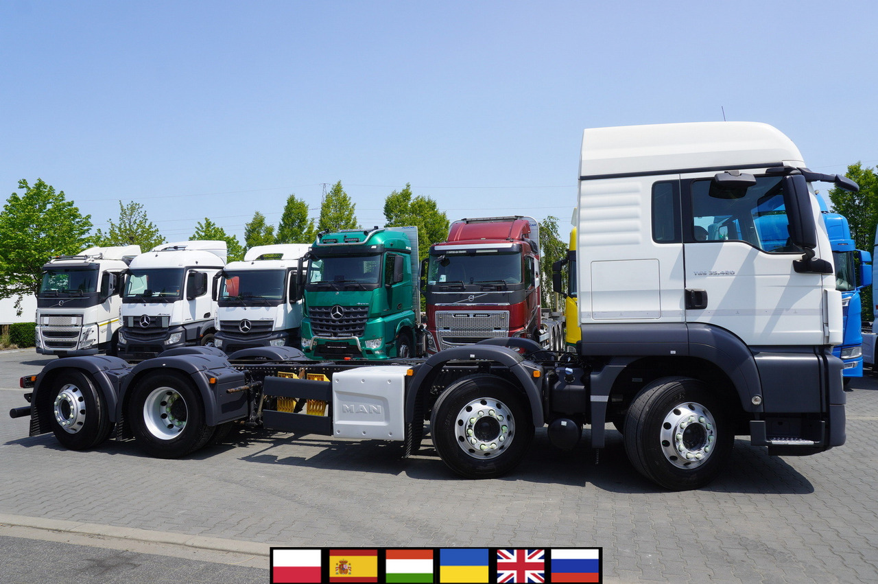 MAN TGS 35.420 8×2 / Chassis 6.4 m / 3 steered axles - Шаси кабина: снимка 1 MAN TGS 35.420 8×2 / Chassis 6.4 m / 3 steered axles - Шаси кабина: снимка 1