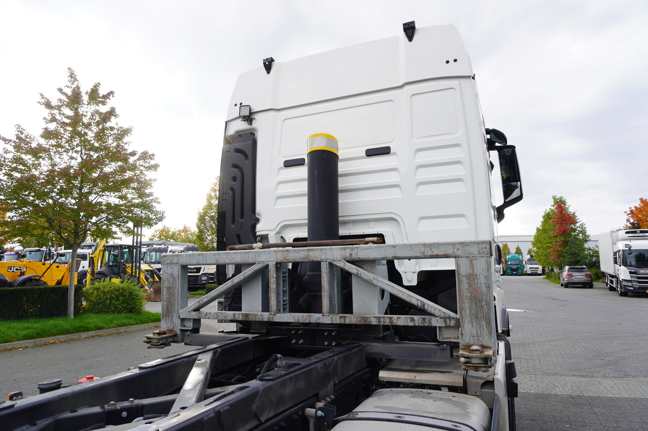 MAN TGX 26.470 6x2 COINTAINERKIPPER HYVA HIRMSCHLING / 200 tho. km! - Самосвал камион: снимка 5 MAN TGX 26.470 6x2 COINTAINERKIPPER HYVA HIRMSCHLING / 200 tho. km! - Самосвал камион: снимка 5