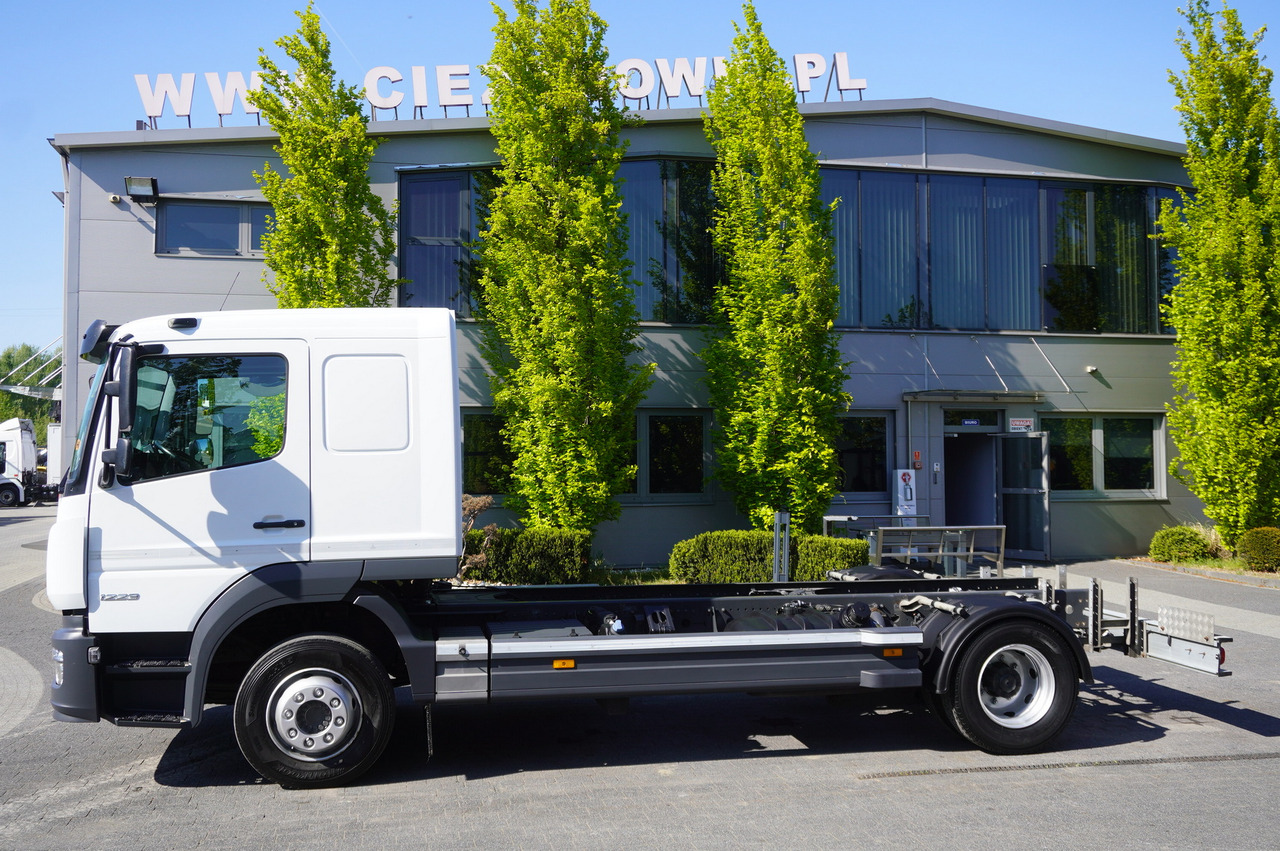 MERCEDES-BENZ 1223 / Full ADR / 440 cm chassis / Sleeper cab / 175 tho. km - Шаси кабина: снимка 4 MERCEDES-BENZ 1223 / Full ADR / 440 cm chassis / Sleeper cab / 175 tho. km - Шаси кабина: снимка 4