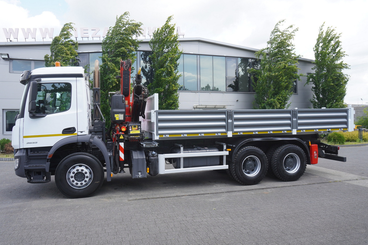 MERCEDES-BENZ AROCS 2633 6x4 / 5.5 T crane FASSI F135 / Tipper 15 EPAL - Самосвал камион, Камион с кран: снимка 3 MERCEDES-BENZ AROCS 2633 6x4 / 5.5 T crane FASSI F135 / Tipper 15 EPAL - Самосвал камион, Камион с кран: снимка 3