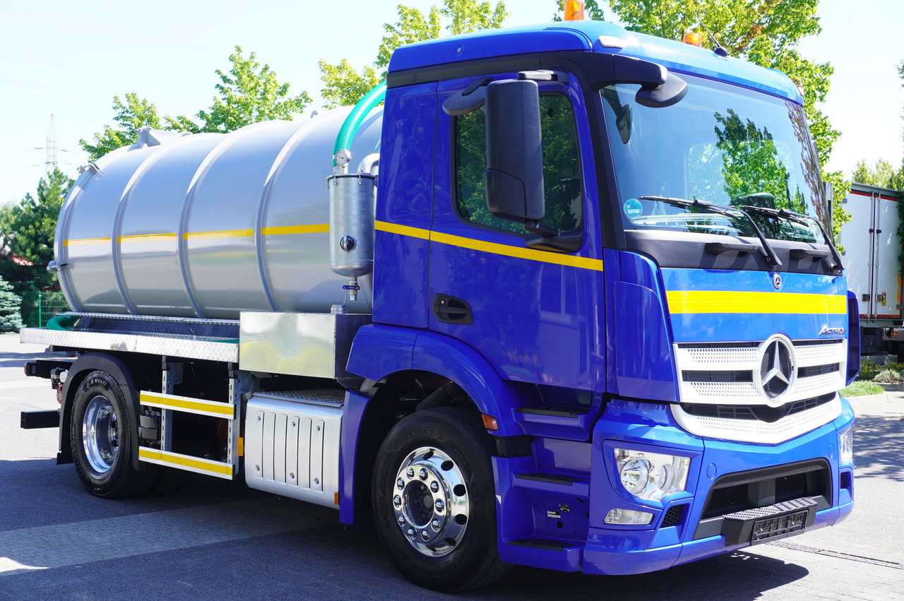 MERCEDES-BENZ Actros 18.35 LS / Body NEW septic tank (08/2025) 11000 l / 280000 kilometers! - Цистерна за течен тор: снимка 3 MERCEDES-BENZ Actros 18.35 LS / Body NEW septic tank (08/2025) 11000 l / 280000 kilometers! - Цистерна за течен тор: снимка 3
