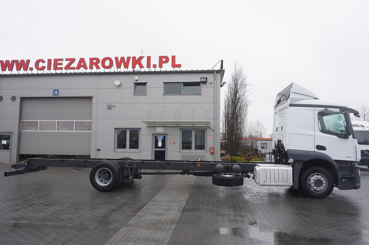 MERCEDES-BENZ Actros 1824 / 9.1 m chassis / ADR AT / sleeping cabin - Шаси кабина: снимка 2 MERCEDES-BENZ Actros 1824 / 9.1 m chassis / ADR AT / sleeping cabin - Шаси кабина: снимка 2