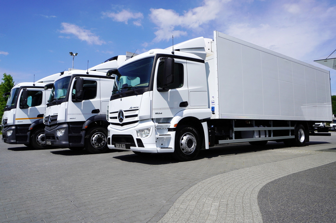 MERCEDES-BENZ Actros 1824 / Refrigerator 22 EPAL / Carrier Supra 1250 / Sleeping cabin / 3 units - Рефрижератор камион: снимка 5 MERCEDES-BENZ Actros 1824 / Refrigerator 22 EPAL / Carrier Supra 1250 / Sleeping cabin / 3 units - Рефрижератор камион: снимка 5
