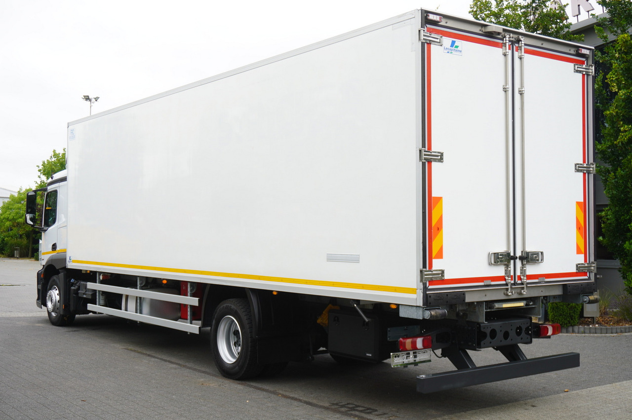 MERCEDES-BENZ Actros 1824 / Refrigerator 22 EPAL / Carrier Supra 950 / Sleeping cabin - Рефрижератор камион: снимка 2 MERCEDES-BENZ Actros 1824 / Refrigerator 22 EPAL / Carrier Supra 950 / Sleeping cabin - Рефрижератор камион: снимка 2