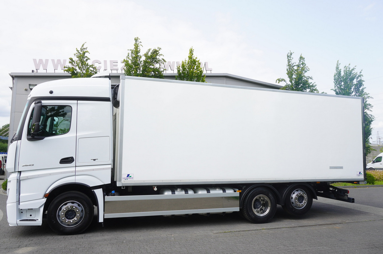 MERCEDES-BENZ Actros 2543 / Lecapitaine Refrigerator Multitemperature / Carrier Supra 950 MT - Рефрижератор камион: снимка 2 MERCEDES-BENZ Actros 2543 / Lecapitaine Refrigerator Multitemperature / Carrier Supra 950 MT - Рефрижератор камион: снимка 2