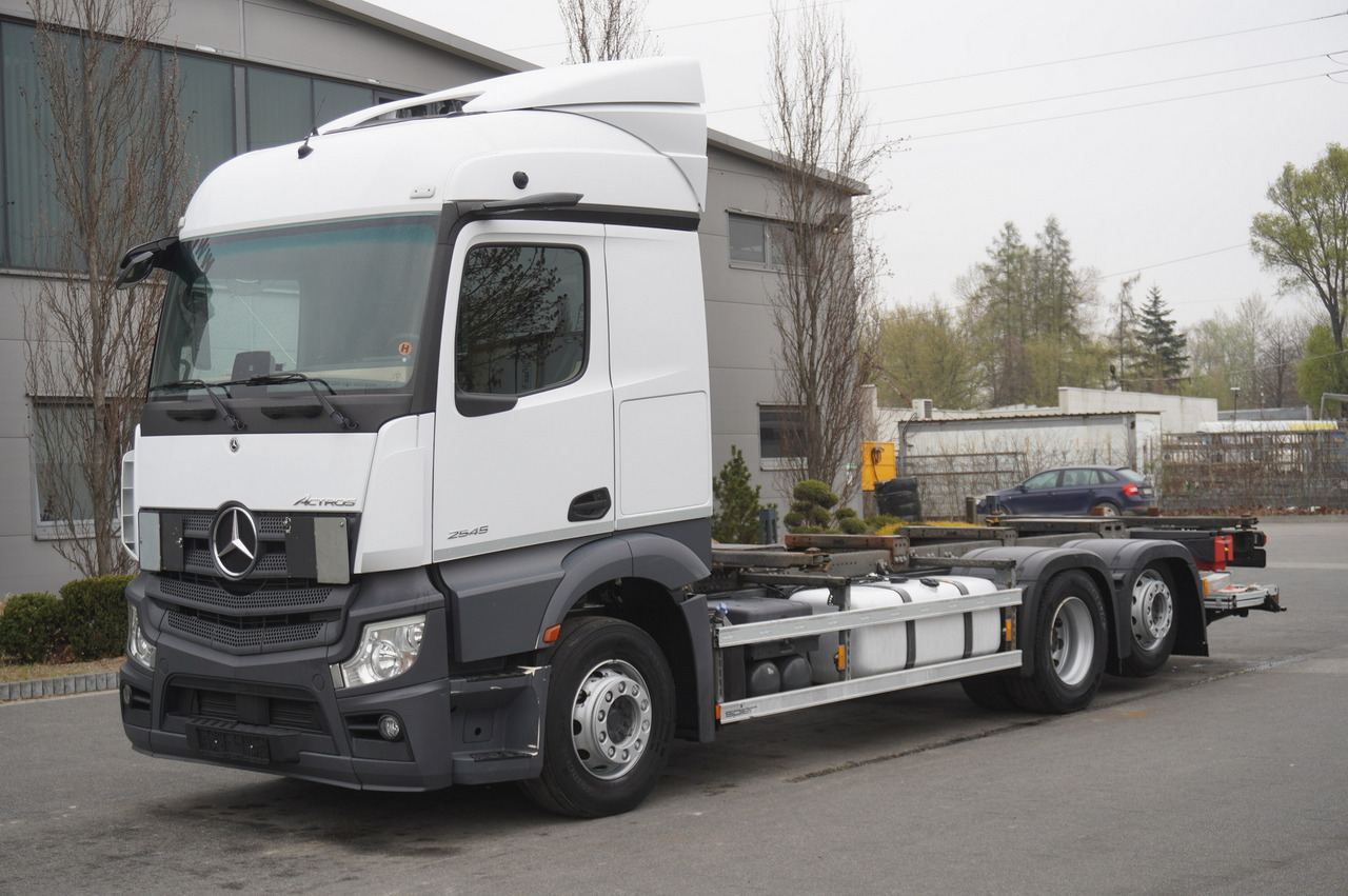 MERCEDES-BENZ Actros 2545 6×2 MP5 / ADR AT - Контейнеровоз/ Сменна каросерия камион: снимка 1 MERCEDES-BENZ Actros 2545 6×2 MP5 / ADR AT - Контейнеровоз/ Сменна каросерия камион: снимка 1