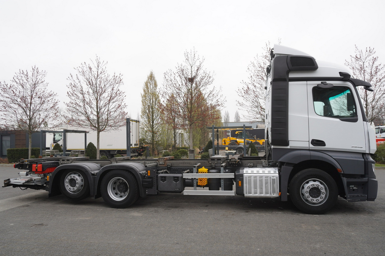 MERCEDES-BENZ Actros 2545 6×2 MP5 / ADR / several units - Контейнеровоз/ Сменна каросерия камион: снимка 2 MERCEDES-BENZ Actros 2545 6×2 MP5 / ADR / several units - Контейнеровоз/ Сменна каросерия камион: снимка 2