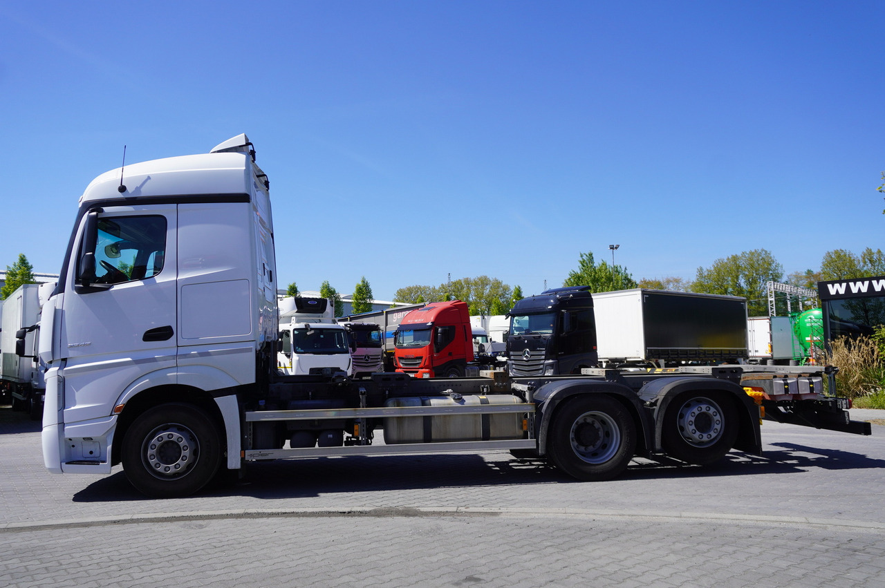 MERCEDES-BENZ Actros 2545 6×2 MP5 / Full ADR / BDF - Контейнеровоз/ Сменна каросерия камион: снимка 2 MERCEDES-BENZ Actros 2545 6×2 MP5 / Full ADR / BDF - Контейнеровоз/ Сменна каросерия камион: снимка 2