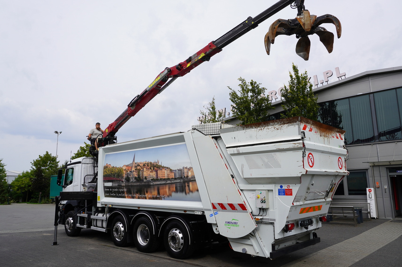 MERCEDES-BENZ Antos 3240 8x2 / Tajfun 5T crane / Farid Industries garbage truck/ 3 steered axles - Каналопочистваща машина: снимка 2 MERCEDES-BENZ Antos 3240 8x2 / Tajfun 5T crane / Farid Industries garbage truck/ 3 steered axles - Каналопочистваща машина: снимка 2
