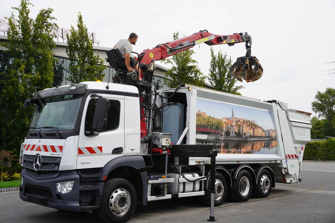 MERCEDES-BENZ Antos 3240 8x2 / Tajfun 5T crane / Farid Industries garbage truck/ 3 steered axles - Каналопочистваща машина: снимка 4 MERCEDES-BENZ Antos 3240 8x2 / Tajfun 5T crane / Farid Industries garbage truck/ 3 steered axles - Каналопочистваща машина: снимка 4