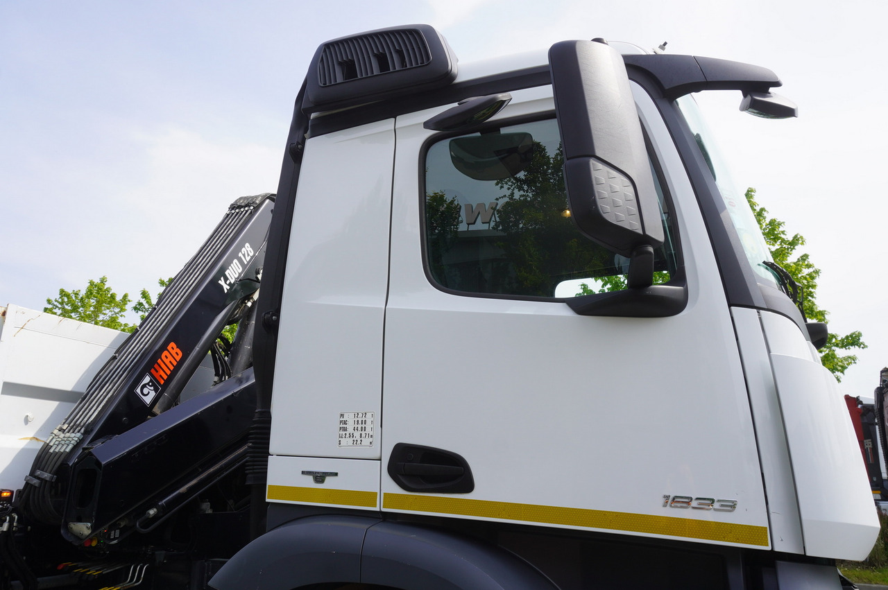 Лизинг на MERCEDES-BENZ Arocs 1833 / 87,000 km!!! / Hds HIAB X-DUO 128 B-2 / three-sided tipper MERCEDES-BENZ Arocs 1833 / 87,000 km!!! / Hds HIAB X-DUO 128 B-2 / three-sided tipper: снимка 22
