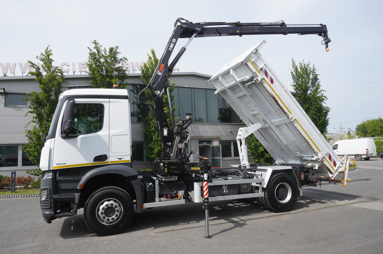 MERCEDES-BENZ Arocs 1833 / 87,000 km!!! / Hds HIAB X-DUO 128 B-2 / three-sided tipper - Камион с кран, Камион с кран: снимка 4 MERCEDES-BENZ Arocs 1833 / 87,000 km!!! / Hds HIAB X-DUO 128 B-2 / three-sided tipper - Камион с кран, Камион с кран: снимка 4