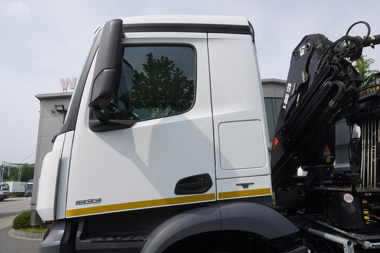 Лизинг на MERCEDES-BENZ Arocs 1833 / 87,000 km!!! / Hds HIAB X-DUO 128 B-2 / three-sided tipper MERCEDES-BENZ Arocs 1833 / 87,000 km!!! / Hds HIAB X-DUO 128 B-2 / three-sided tipper: снимка 24