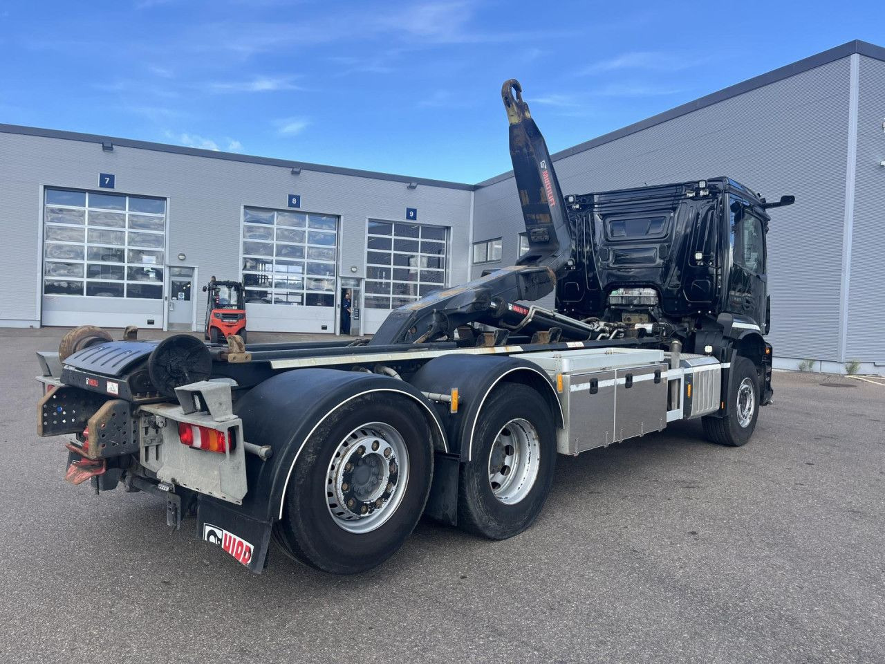MERCEDES-BENZ Arocs 2543 6x2*4 / 21t Hooklift HIAB ULT21Z56 / 2022 - Мултилифт с кука камион: снимка 3 MERCEDES-BENZ Arocs 2543 6x2*4 / 21t Hooklift HIAB ULT21Z56 / 2022 - Мултилифт с кука камион: снимка 3