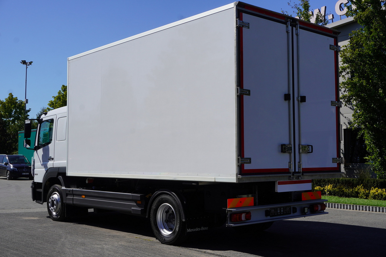 MERCEDES-BENZ Atego 1223 / Bitemperature Refrigerator 12 EPAL / Full ADR / Sleeper cab / 175 tho. km - Рефрижератор камион: снимка 3 MERCEDES-BENZ Atego 1223 / Bitemperature Refrigerator 12 EPAL / Full ADR / Sleeper cab / 175 tho. km - Рефрижератор камион: снимка 3