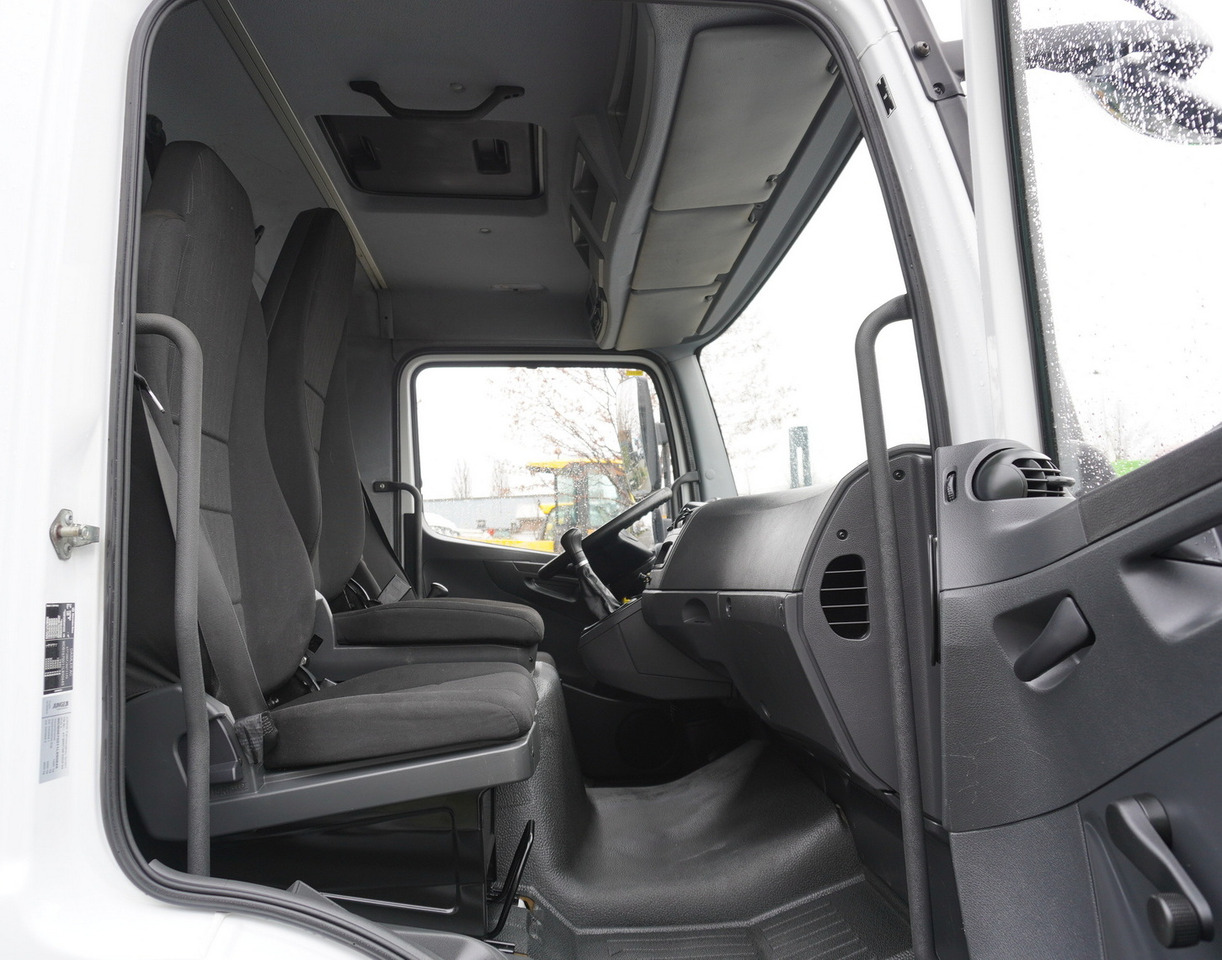 Лизинг на MERCEDES-BENZ Atego 816 E6 4x2 / container / 15 pallets MERCEDES-BENZ Atego 816 E6 4x2 / container / 15 pallets: снимка 7