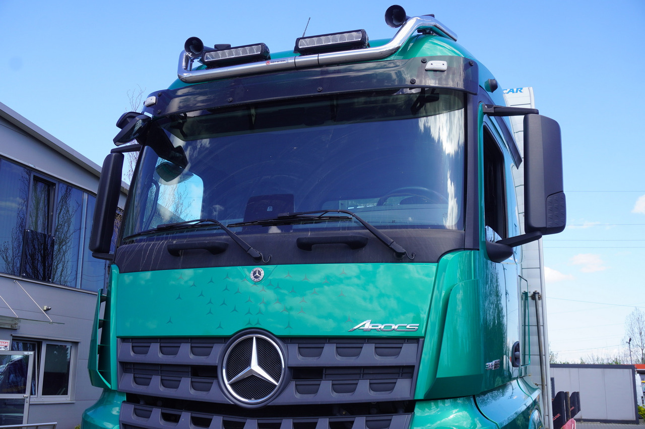 Камион с кран За превоз на дървесина Mercedes-Benz Arocs 3563 8 × 4 / 630 HP / steered axle / Logging superstructure: снимка 10