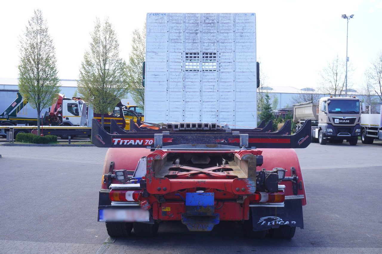 Камион с кран За превоз на дървесина Mercedes-Benz Arocs 3563 8 × 4 / 630 HP / steered axle / Logging superstructure: снимка 6
