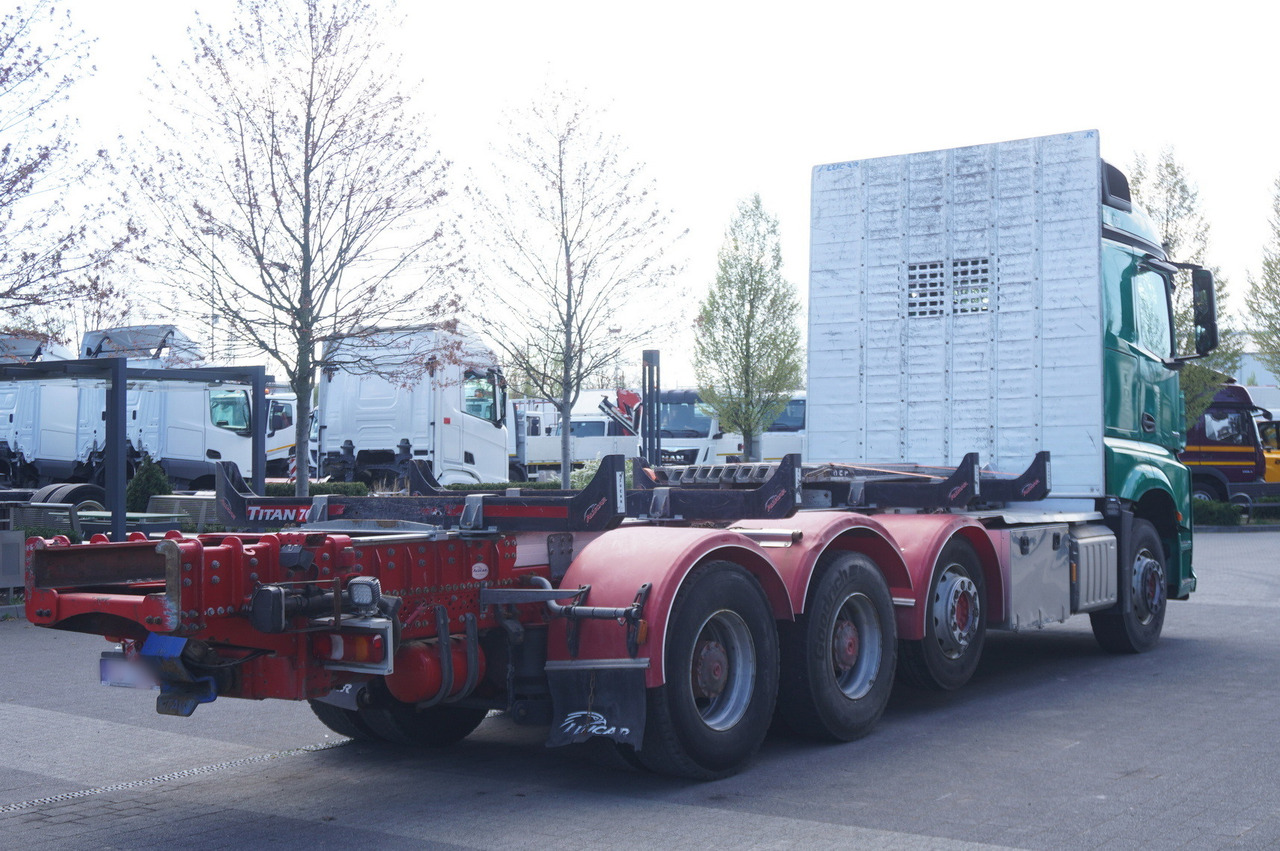 Камион с кран За превоз на дървесина Mercedes-Benz Arocs 3563 8 × 4 / 630 HP / steered axle / Logging superstructure: снимка 7