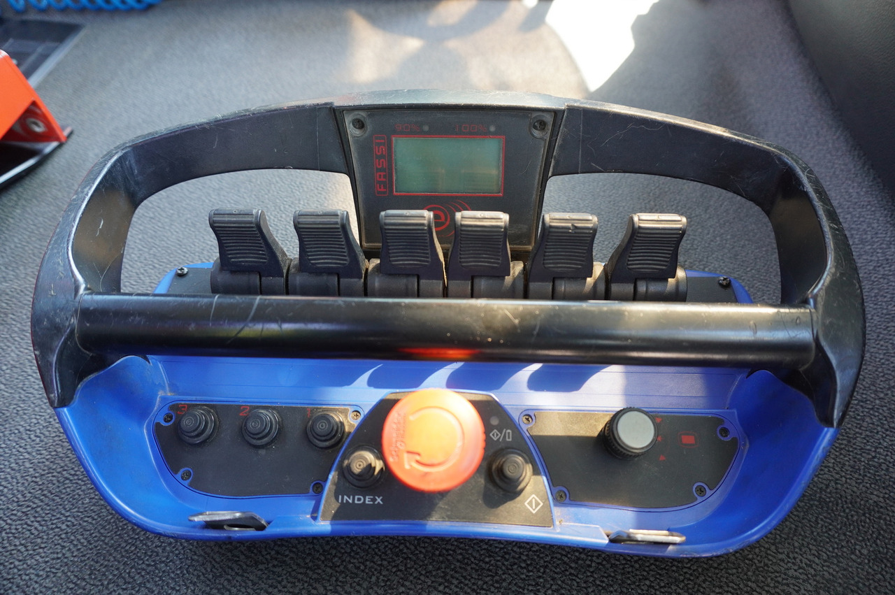 Бордови камион, Камион с кран RENAULT C280 DTI 8 / FASSI crane 5.6 T / range 8 m / Flatbed 15 EPAL: снимка 12 Бордови камион, Камион с кран RENAULT C280 DTI 8 / FASSI crane 5.6 T / range 8 m / Flatbed 15 EPAL: снимка 12