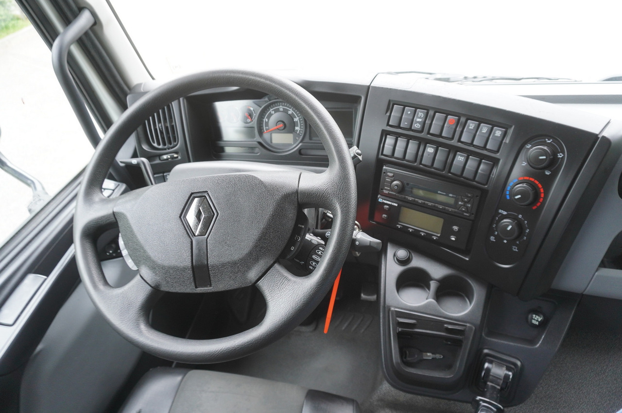 Рефрижератор камион За превоз на месо RENAULT D13 / 140 tho km !!! / Meat hook refrigerator / Thermoking T800R / 2 units: снимка 21