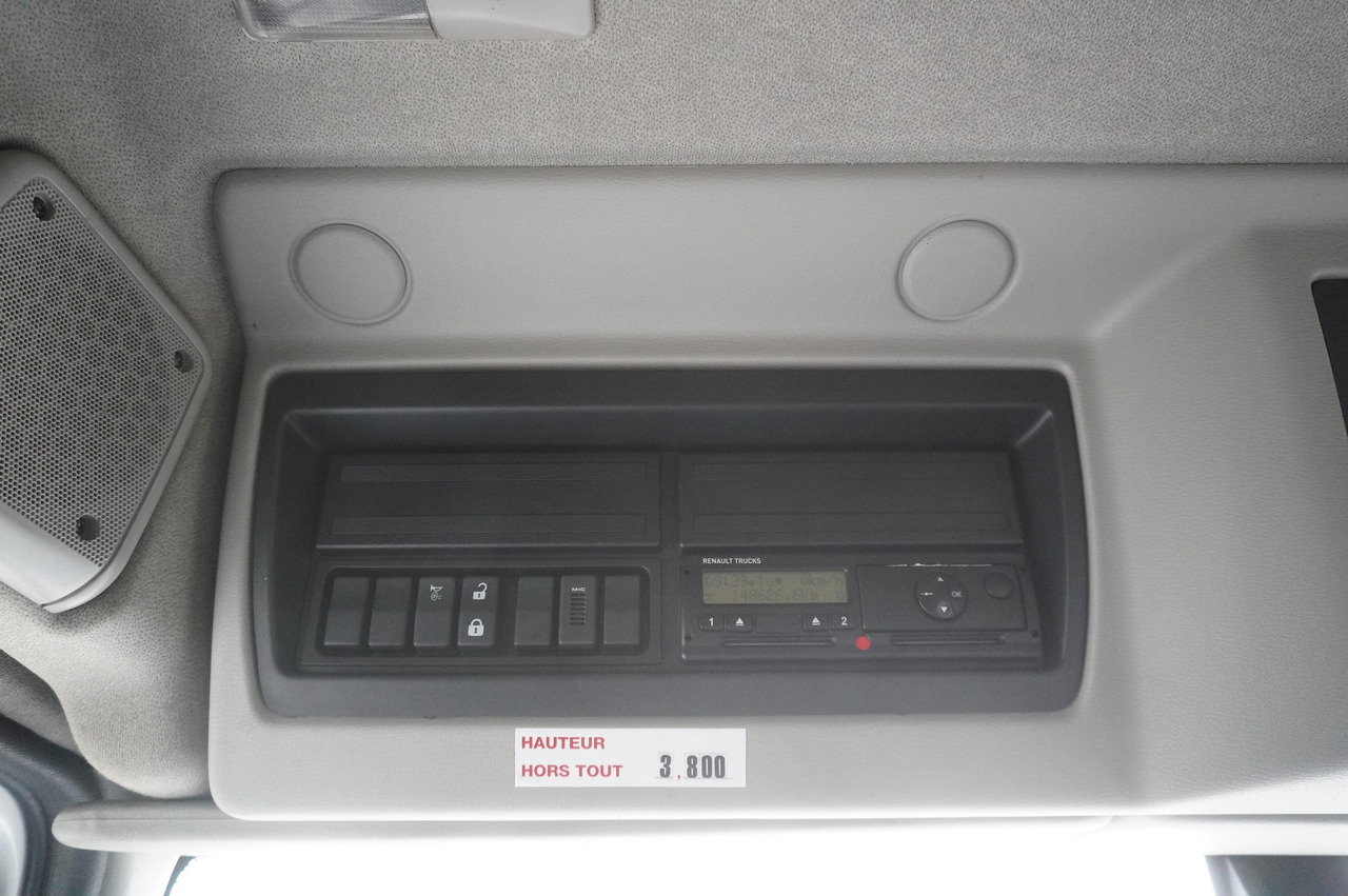 Рефрижератор камион За превоз на месо RENAULT D13 / 140 tho km !!! / Meat hook refrigerator / Thermoking T800R / 2 units: снимка 17