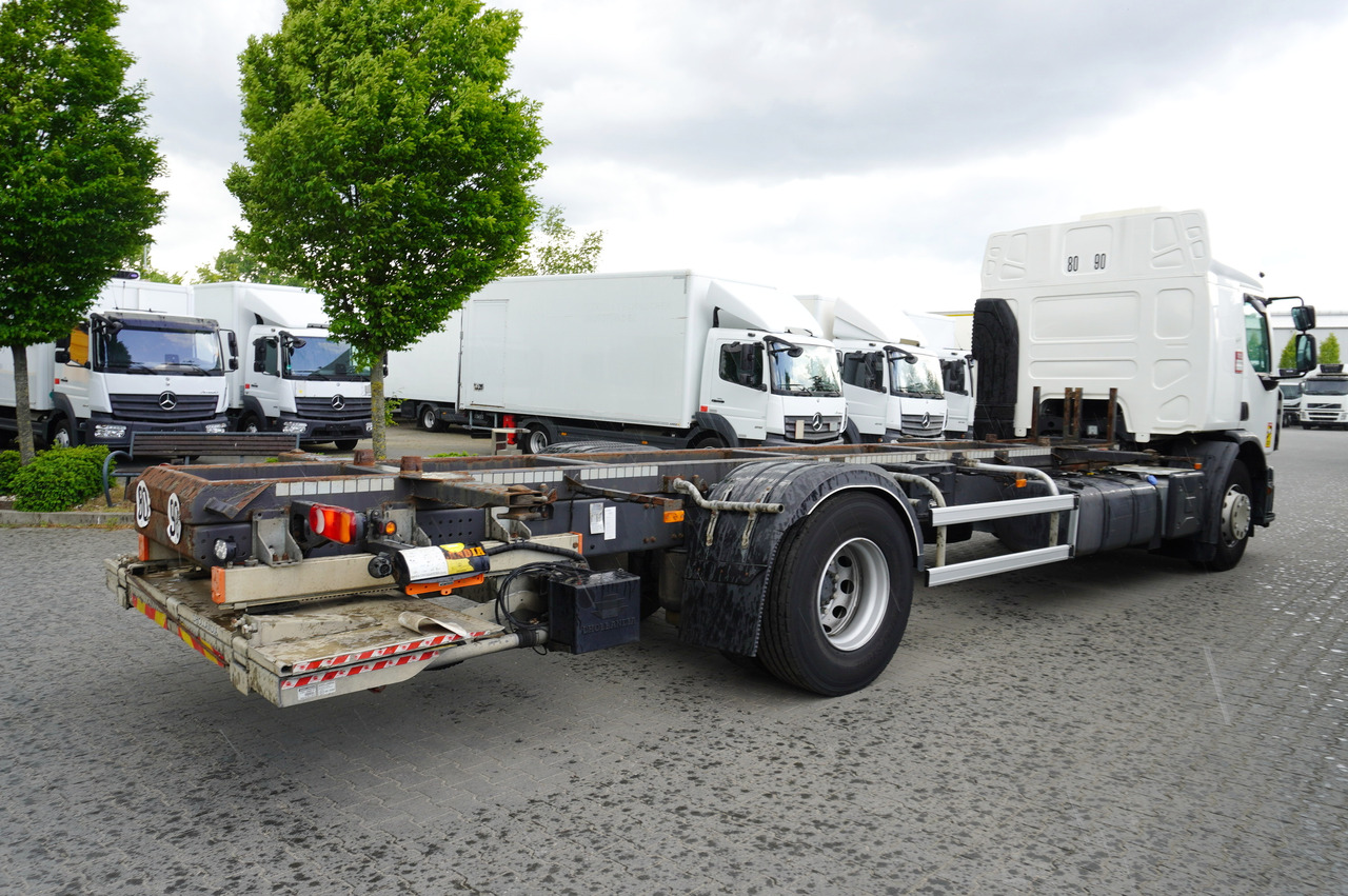 RENAULT D19 Wide Glob / BDF / load capacity 11t / 280 thousand km / tail lift - Шаси кабина: снимка 5 RENAULT D19 Wide Glob / BDF / load capacity 11t / 280 thousand km / tail lift - Шаси кабина: снимка 5