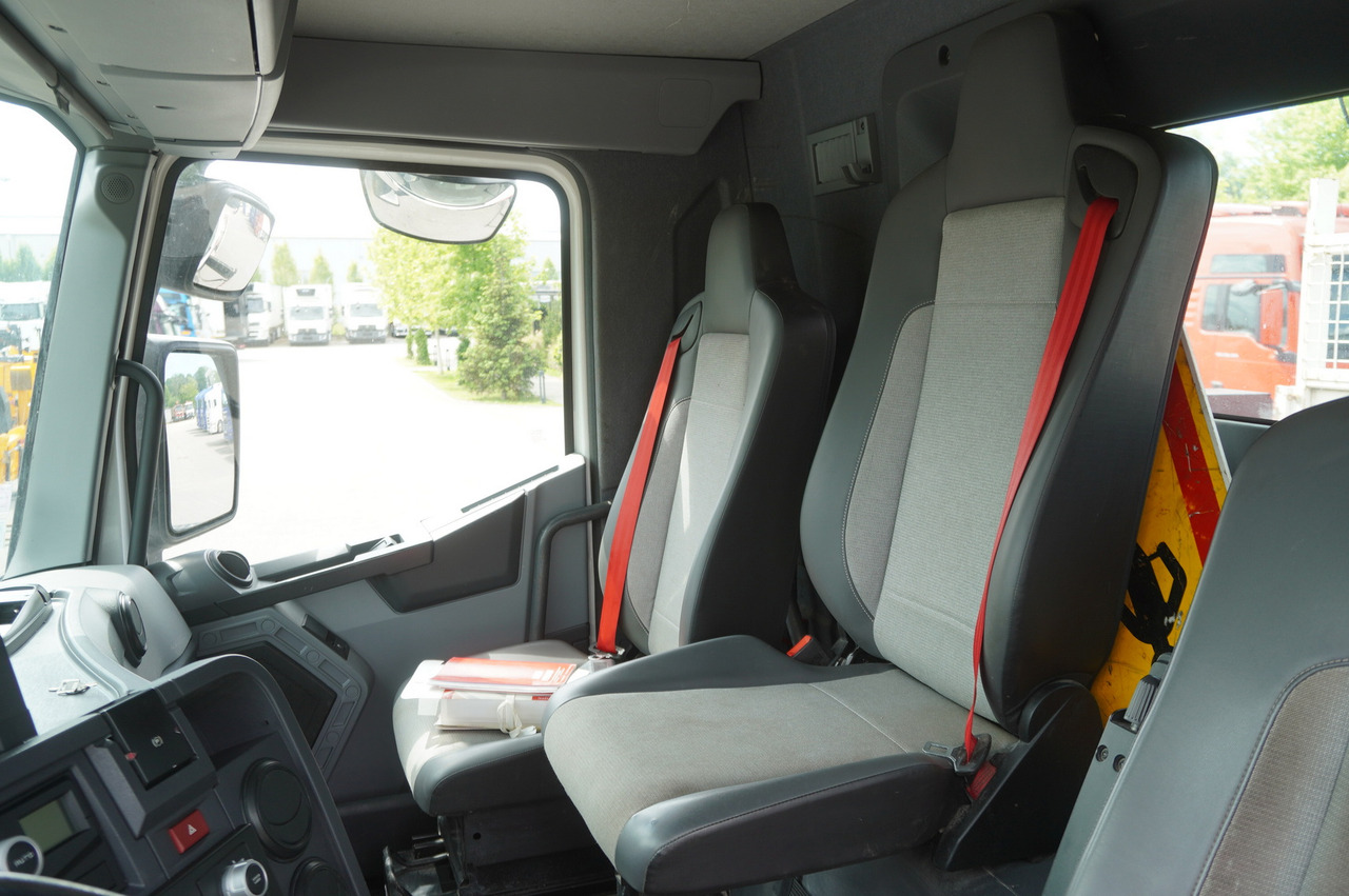 Камион с кран RENAULT K380 6x4 / FASSI F175 crane 7.85 t / 120 thousand km!: снимка 18