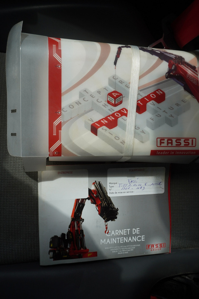 Камион с кран RENAULT K380 6x4 / FASSI F175 crane 7.85 t / 120 thousand km!: снимка 26