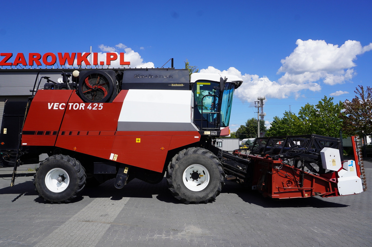 Зърнокомбайн ROSTSELMASH VECTOR 425 RSM-101 grain harvester + Header 5 m + rapeseed harvesting extension / 2300 MTH: снимка 12 Зърнокомбайн ROSTSELMASH VECTOR 425 RSM-101 grain harvester + Header 5 m + rapeseed harvesting extension / 2300 MTH: снимка 12