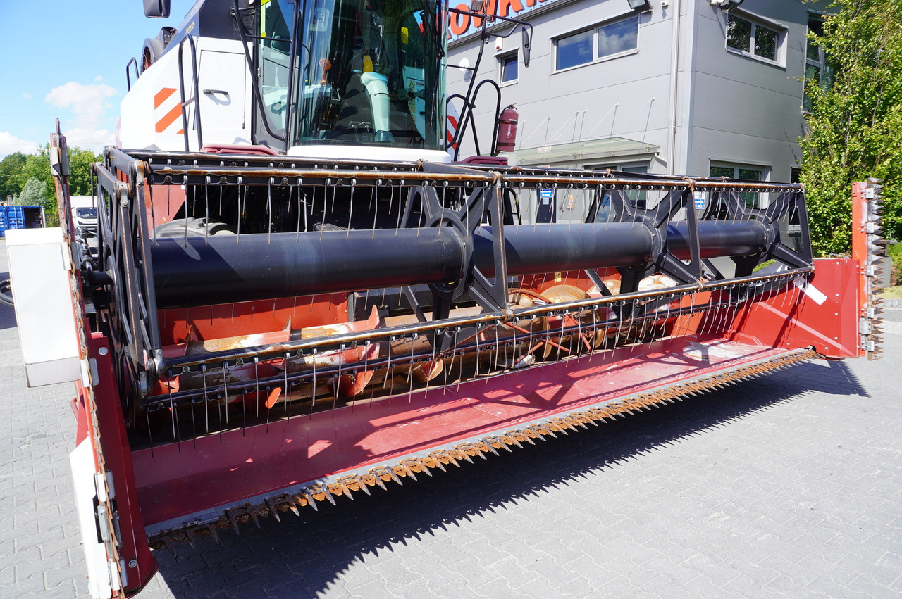 Зърнокомбайн ROSTSELMASH VECTOR 425 RSM-101 grain harvester + Header 5 m + rapeseed harvesting extension / 2300 MTH: снимка 14 Зърнокомбайн ROSTSELMASH VECTOR 425 RSM-101 grain harvester + Header 5 m + rapeseed harvesting extension / 2300 MTH: снимка 14