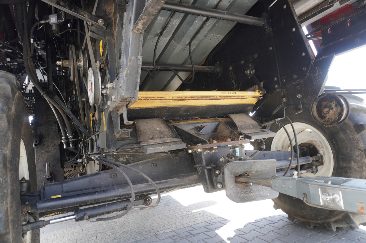 Зърнокомбайн ROSTSELMASH VECTOR 425 RSM-101 grain harvester + Header 5 m + rapeseed harvesting extension / 2300 MTH: снимка 27 Зърнокомбайн ROSTSELMASH VECTOR 425 RSM-101 grain harvester + Header 5 m + rapeseed harvesting extension / 2300 MTH: снимка 27