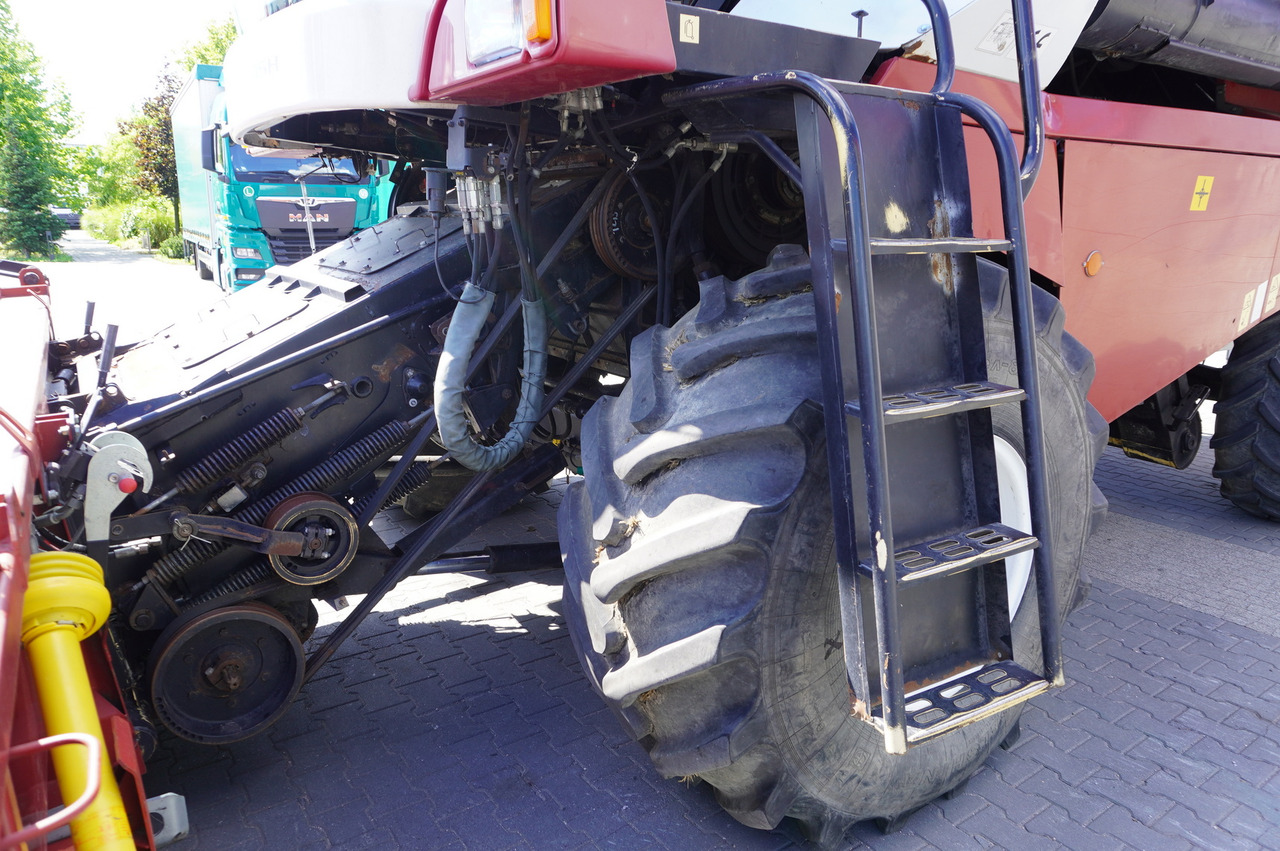 Зърнокомбайн ROSTSELMASH VECTOR 425 RSM-101 grain harvester + Header 5 m + rapeseed harvesting extension / 2300 MTH: снимка 16 Зърнокомбайн ROSTSELMASH VECTOR 425 RSM-101 grain harvester + Header 5 m + rapeseed harvesting extension / 2300 MTH: снимка 16