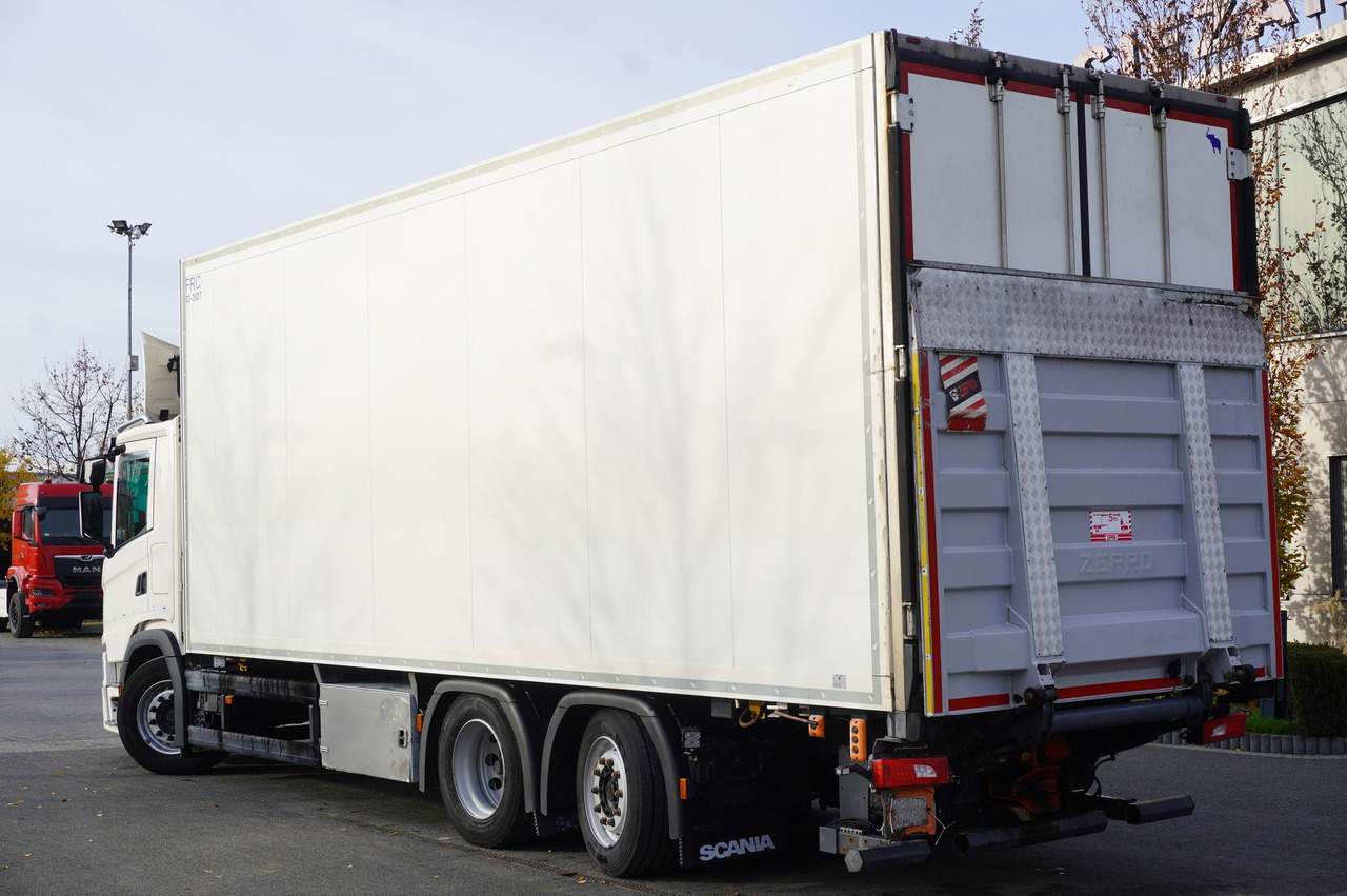 SCANIA G500 6x2 / Schmitz Refrigerator 19 EPAL Multitemperatura / Thermoking T1200R / Steering axle / 280 cm height - Рефрижератор камион: снимка 3 SCANIA G500 6x2 / Schmitz Refrigerator 19 EPAL Multitemperatura / Thermoking T1200R / Steering axle / 280 cm height - Рефрижератор камион: снимка 3