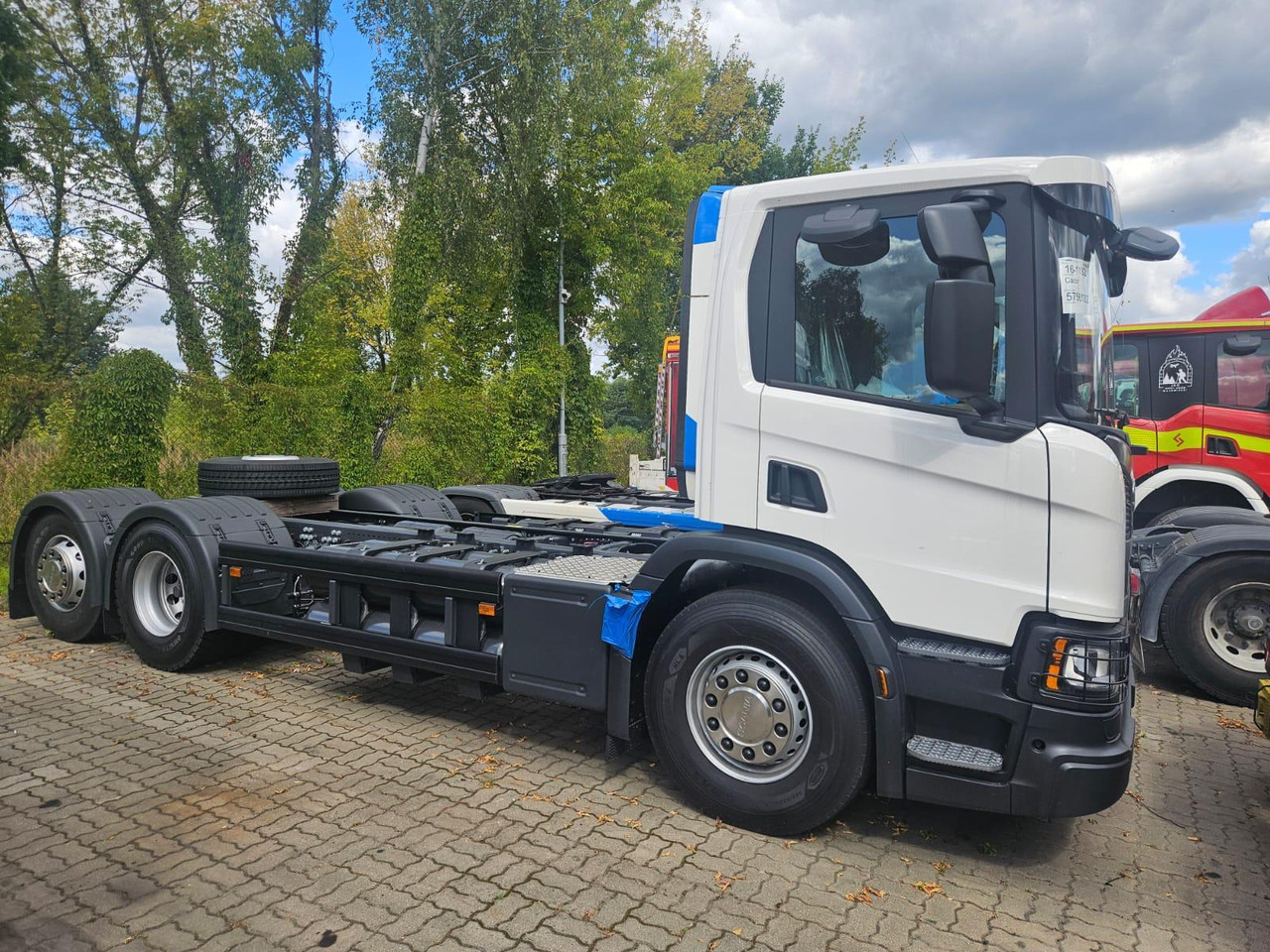 SCANIA P 340 B6x2*4NA / chassis frame / steering axle / CNG - Боклукчийска кола: снимка 3 SCANIA P 340 B6x2*4NA / chassis frame / steering axle / CNG - Боклукчийска кола: снимка 3